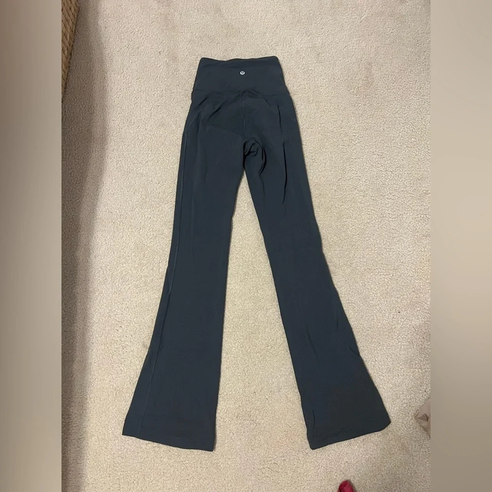 Lululemon size 2. 28’ flare leggings in grey. - Picture 1 of 3
